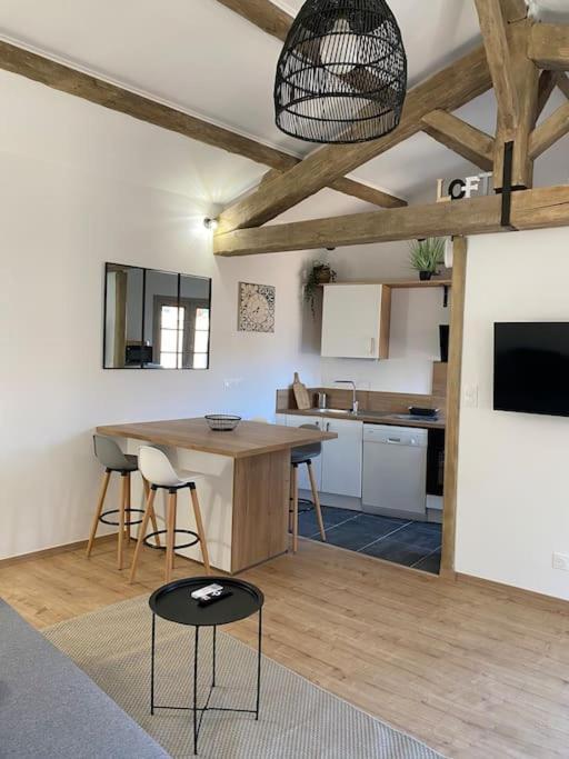 Le Petit Loft Des Halles Безьє Екстер'єр фото